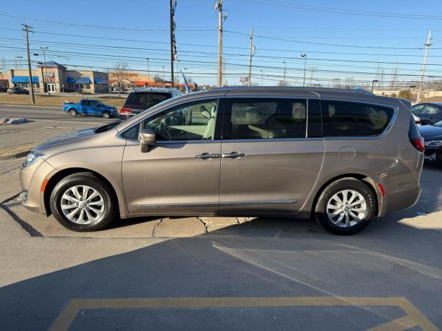 2018 Chrysler Pacifica Touring-L