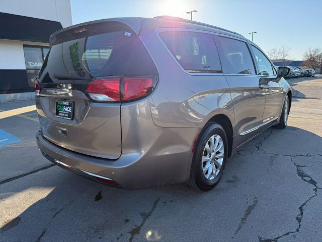 2018 Chrysler Pacifica Touring-L