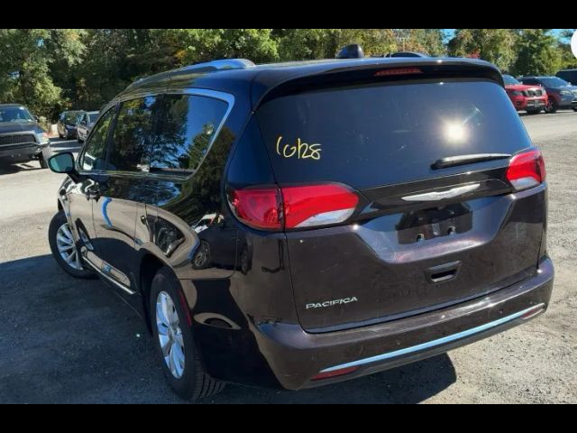 2018 Chrysler Pacifica Touring-L
