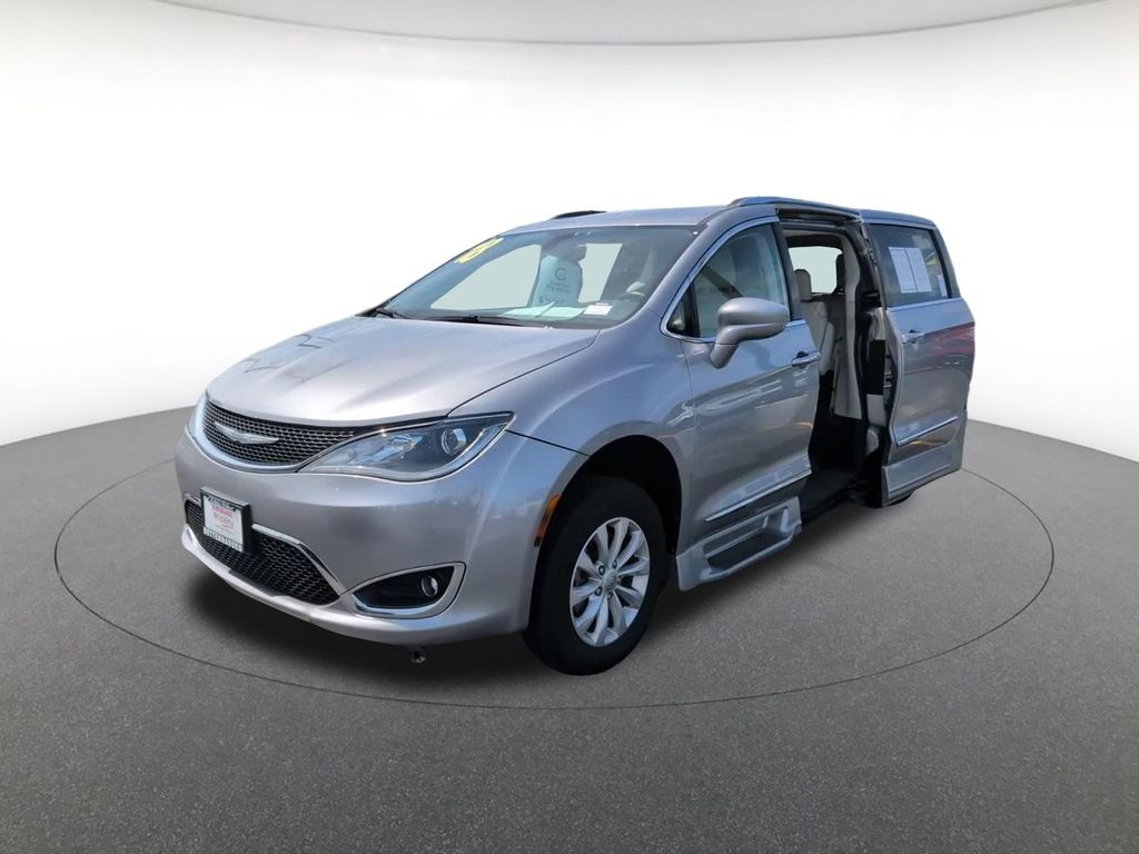 Used 2018 Chrysler Pacifica Touring-L+Plus For Sale in ORLAND PARK
