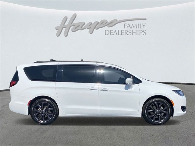 2018 Chrysler Pacifica Touring-L Plus