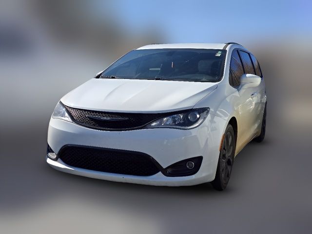 2018 Chrysler Pacifica Touring-L Plus