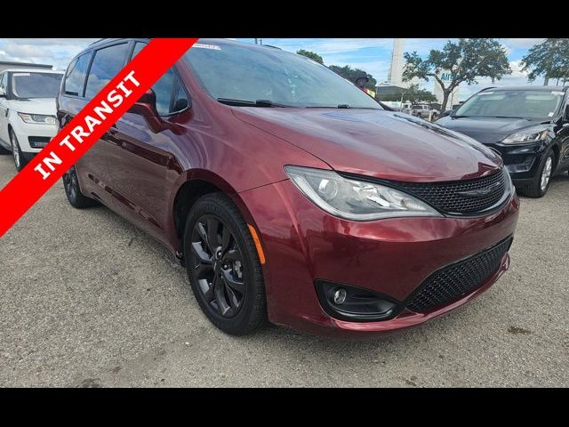 2018 Chrysler Pacifica Touring-L Plus