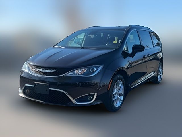 2018 Chrysler Pacifica Touring-L Plus