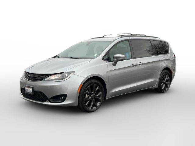 2018 Chrysler Pacifica Touring-L Plus