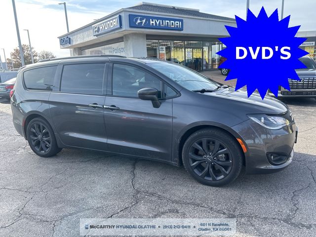 2018 Chrysler Pacifica Touring-L Plus