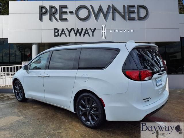 2018 Chrysler Pacifica Touring-L Plus