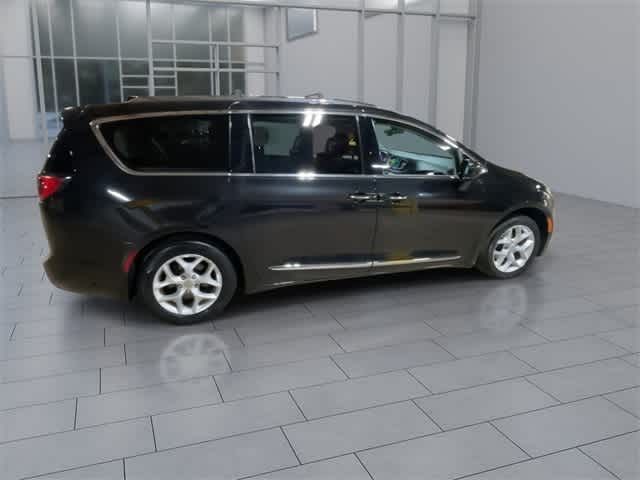 2018 Chrysler Pacifica Touring-L Plus