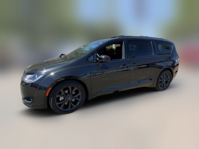 2018 Chrysler Pacifica Touring-L Plus