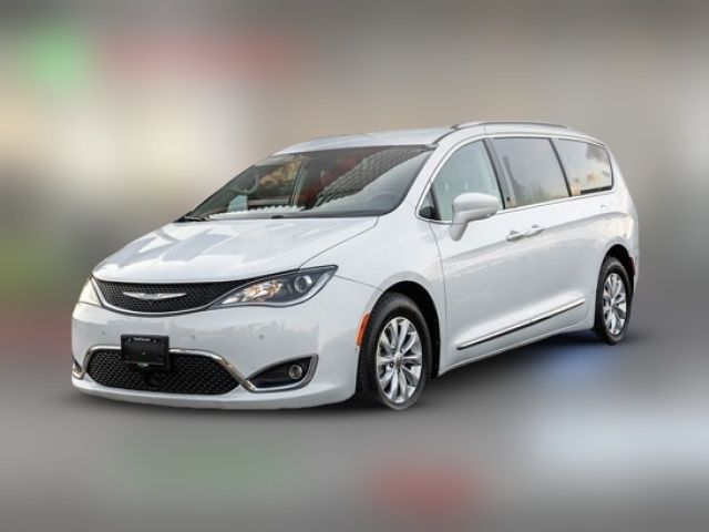 2018 Chrysler Pacifica Touring-L Plus