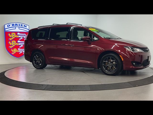 2018 Chrysler Pacifica Touring-L Plus