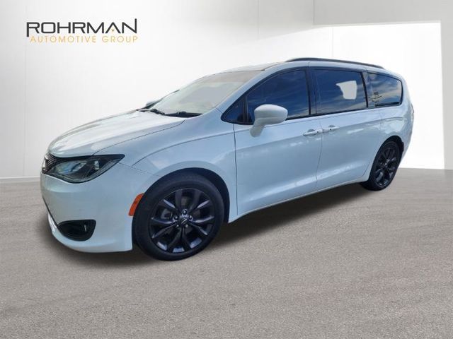 2018 Chrysler Pacifica Touring-L Plus