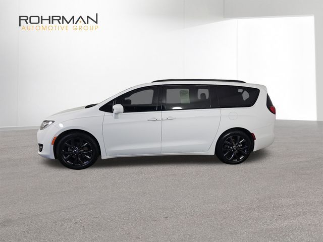 2018 Chrysler Pacifica Touring-L Plus