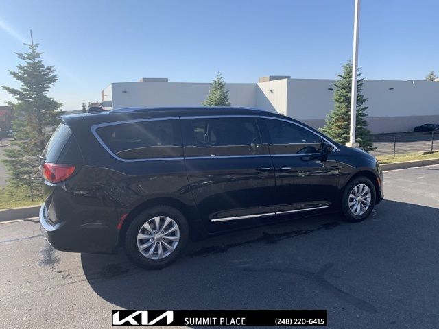 2018 Chrysler Pacifica Touring-L Plus