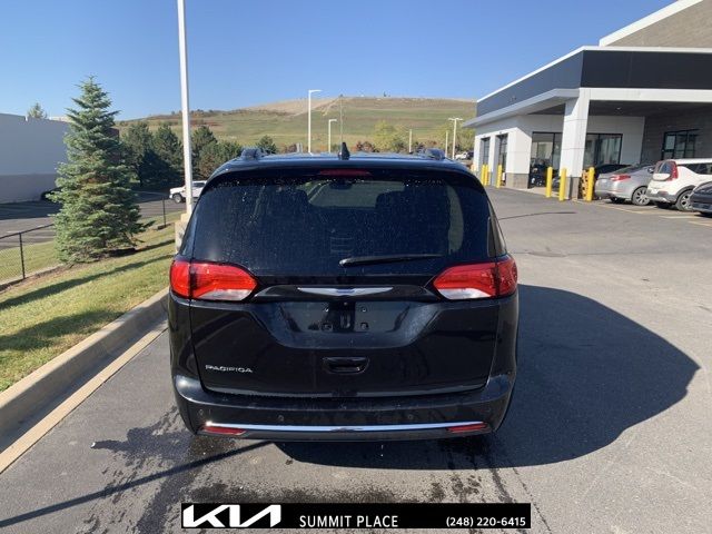 2018 Chrysler Pacifica Touring-L Plus