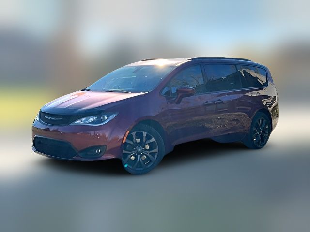 2018 Chrysler Pacifica Touring-L Plus