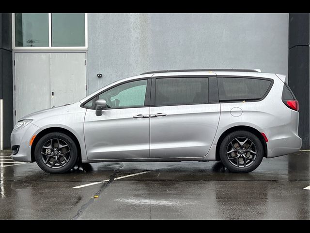 2018 Chrysler Pacifica Touring-L Plus