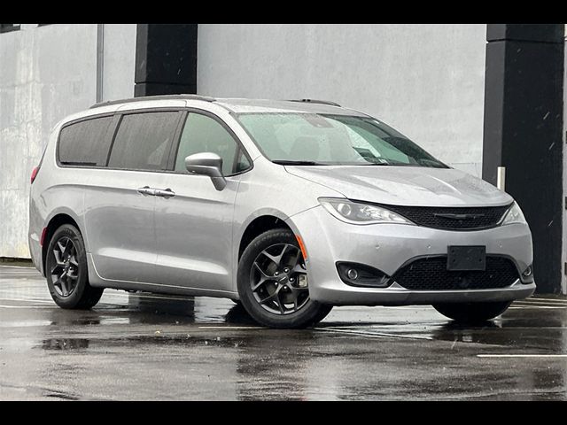 2018 Chrysler Pacifica Touring-L Plus