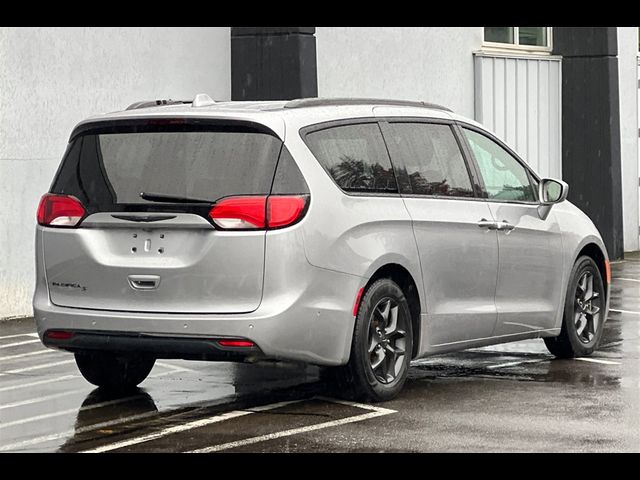 2018 Chrysler Pacifica Touring-L Plus