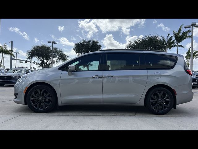 2018 Chrysler Pacifica Touring-L Plus