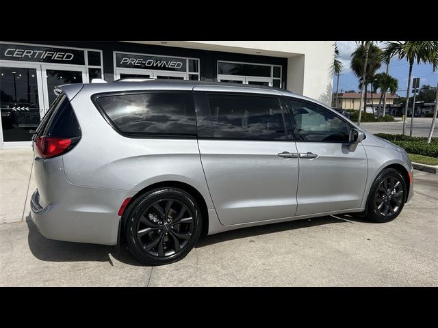 2018 Chrysler Pacifica Touring-L Plus