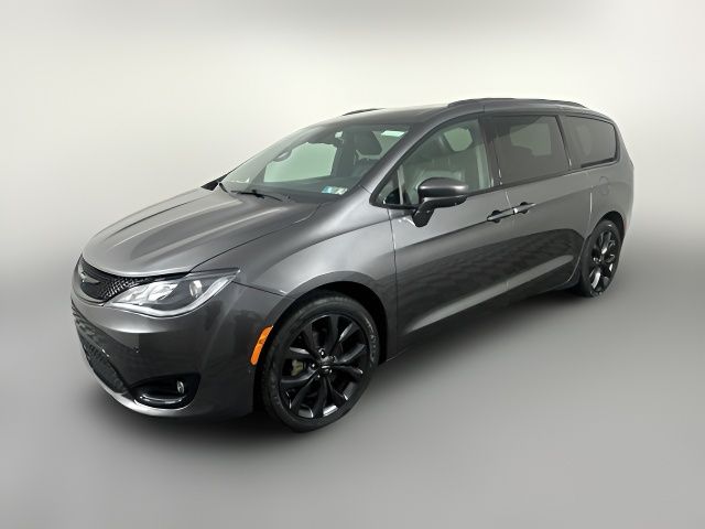 2018 Chrysler Pacifica Touring-L Plus