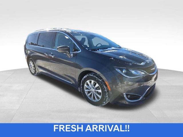 2018 Chrysler Pacifica Touring-L Plus