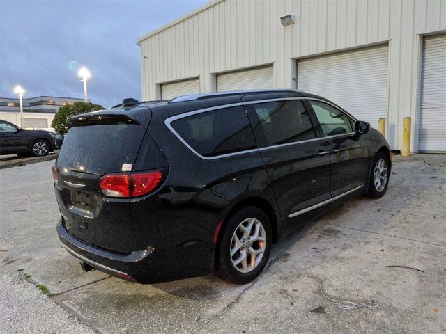 2018 Chrysler Pacifica Touring-L Plus