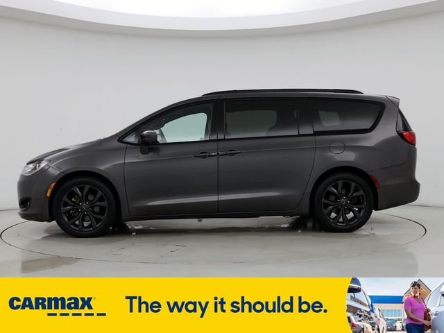 2018 Chrysler Pacifica Touring-L Plus