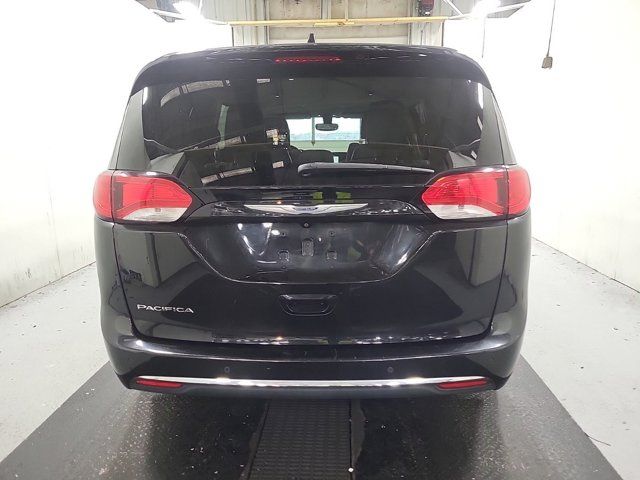 2018 Chrysler Pacifica Touring-L Plus