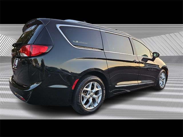 2018 Chrysler Pacifica Touring-L Plus