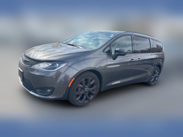 2018 Chrysler Pacifica Touring-L Plus