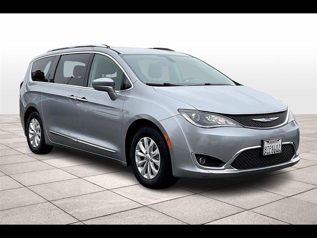 2018 Chrysler Pacifica Touring-L Plus