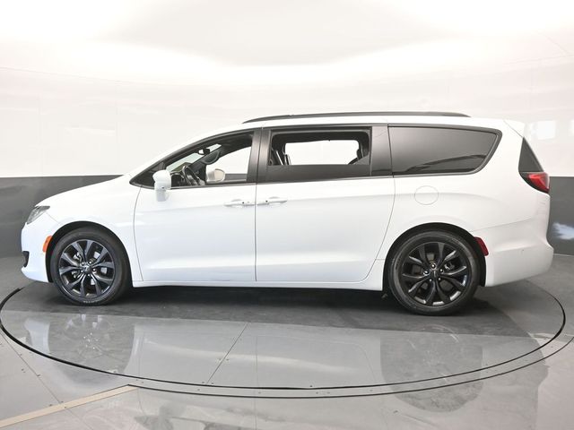 2018 Chrysler Pacifica Touring-L Plus