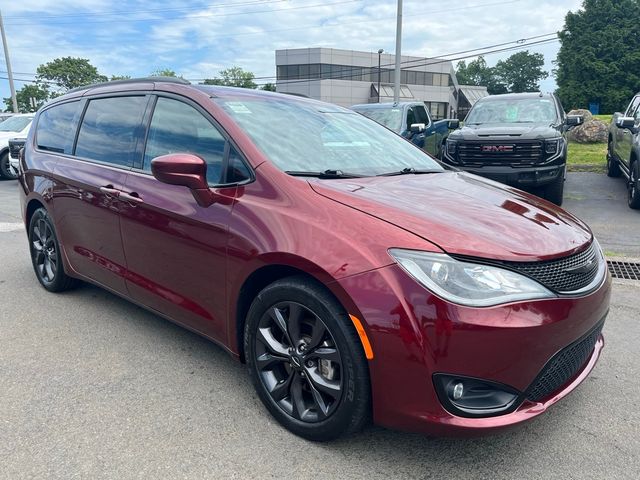 2018 Chrysler Pacifica Touring-L Plus