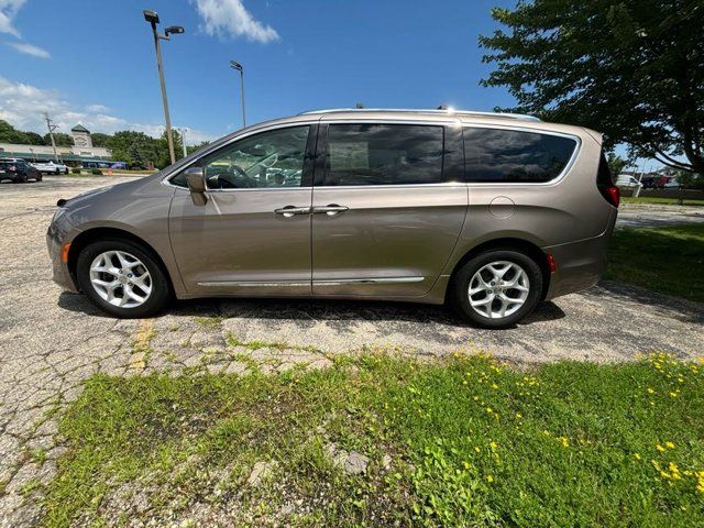 2018 Chrysler Pacifica Touring-L Plus