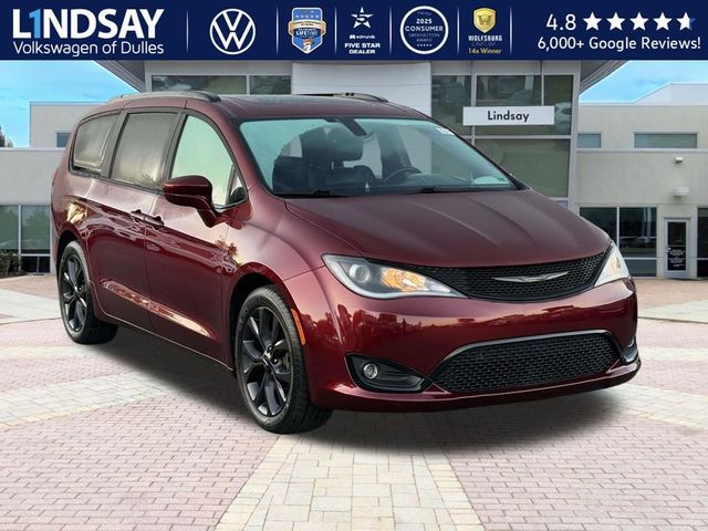 2018 Chrysler Pacifica Touring-L Plus