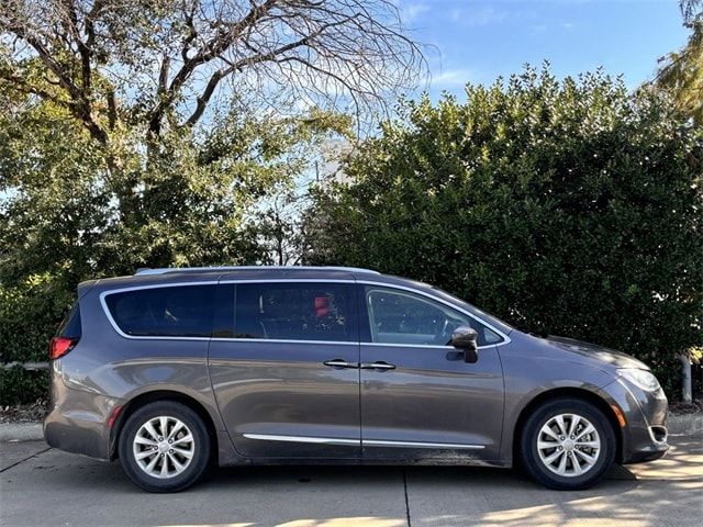 2018 Chrysler Pacifica Touring-L Plus