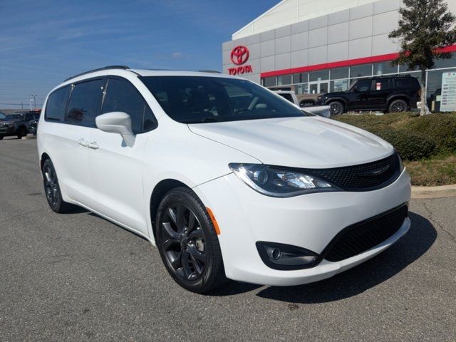 2018 Chrysler Pacifica Touring-L Plus