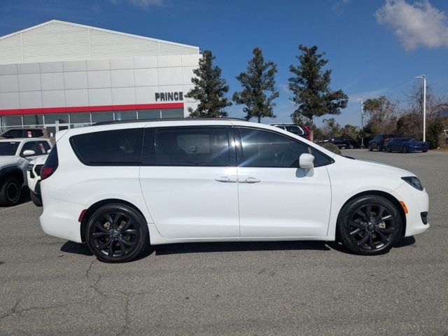 2018 Chrysler Pacifica Touring-L Plus