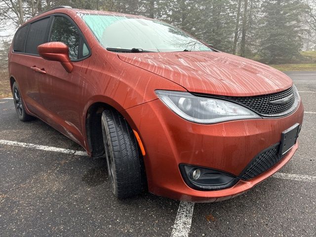 2018 Chrysler Pacifica Touring-L Plus