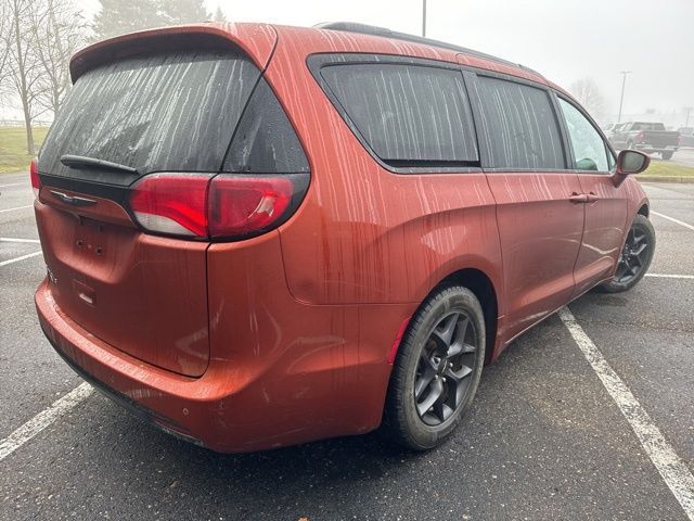 2018 Chrysler Pacifica Touring-L Plus