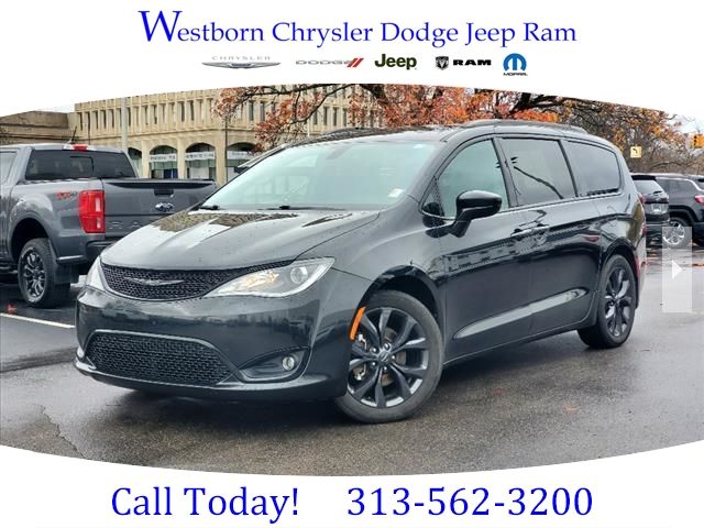 2018 Chrysler Pacifica Touring-L Plus