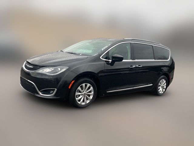 2018 Chrysler Pacifica Touring-L Plus