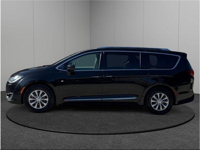 2018 Chrysler Pacifica Touring-L Plus