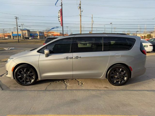 2018 Chrysler Pacifica Touring-L Plus