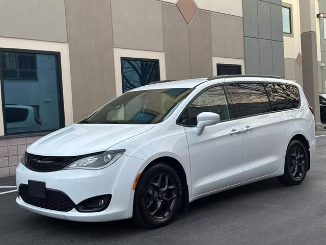 2018 Chrysler Pacifica Touring-L Plus