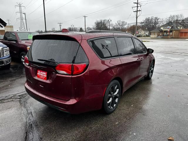 2018 Chrysler Pacifica Touring-L Plus