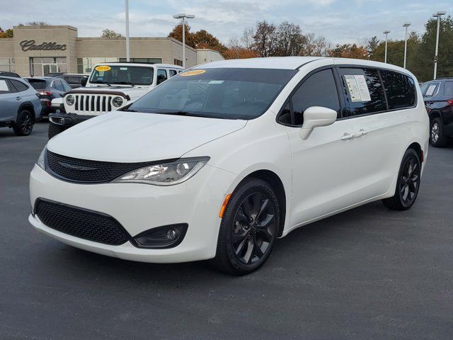 2018 Chrysler Pacifica Touring Plus