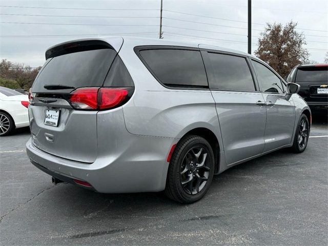 2018 Chrysler Pacifica Touring Plus